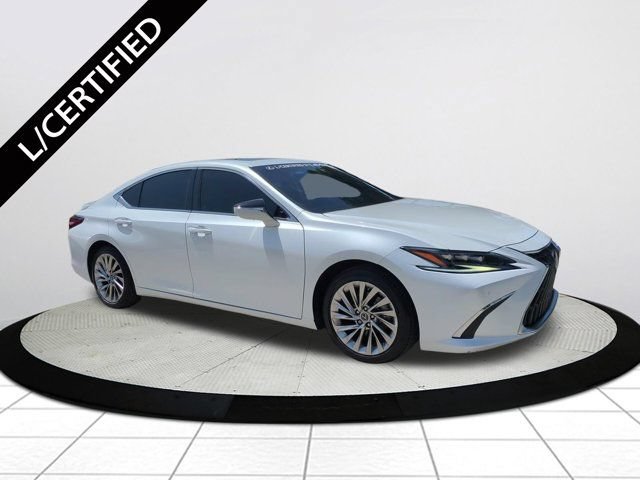 Certified 2022 Lexus ES 300h Ultra Luxury w/ Accessory Package 2