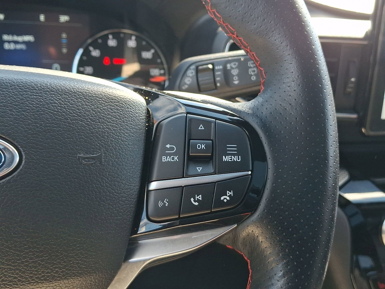 Used 2022 Ford Explorer ST-Line w/ Class IV Trailer Tow Package image 25