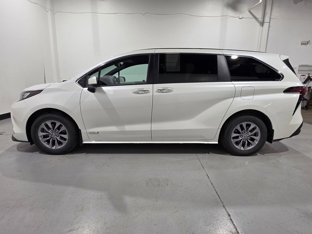 Used 2021 Toyota Sienna Limited