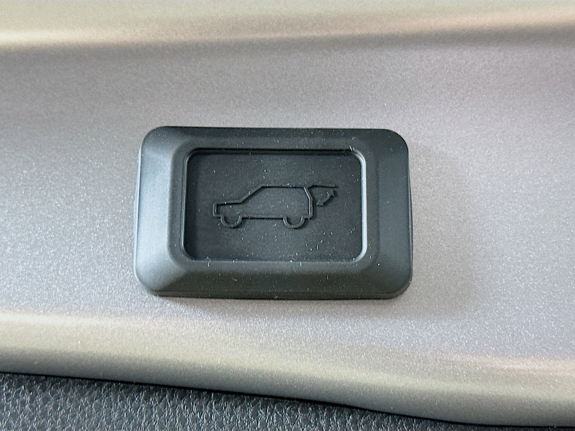 Used 2025 Toyota RAV4 XLE w/ Convenience Package image 28