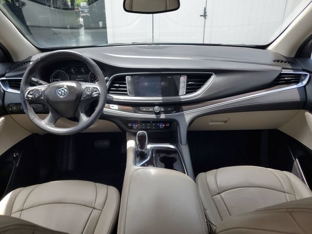 Used 2018 Buick Enclave Essence FWD image 11