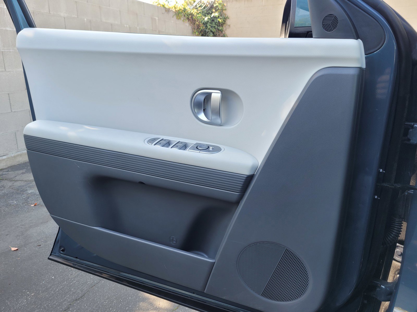 Used 2024 Hyundai Ioniq 5 SEL image 25