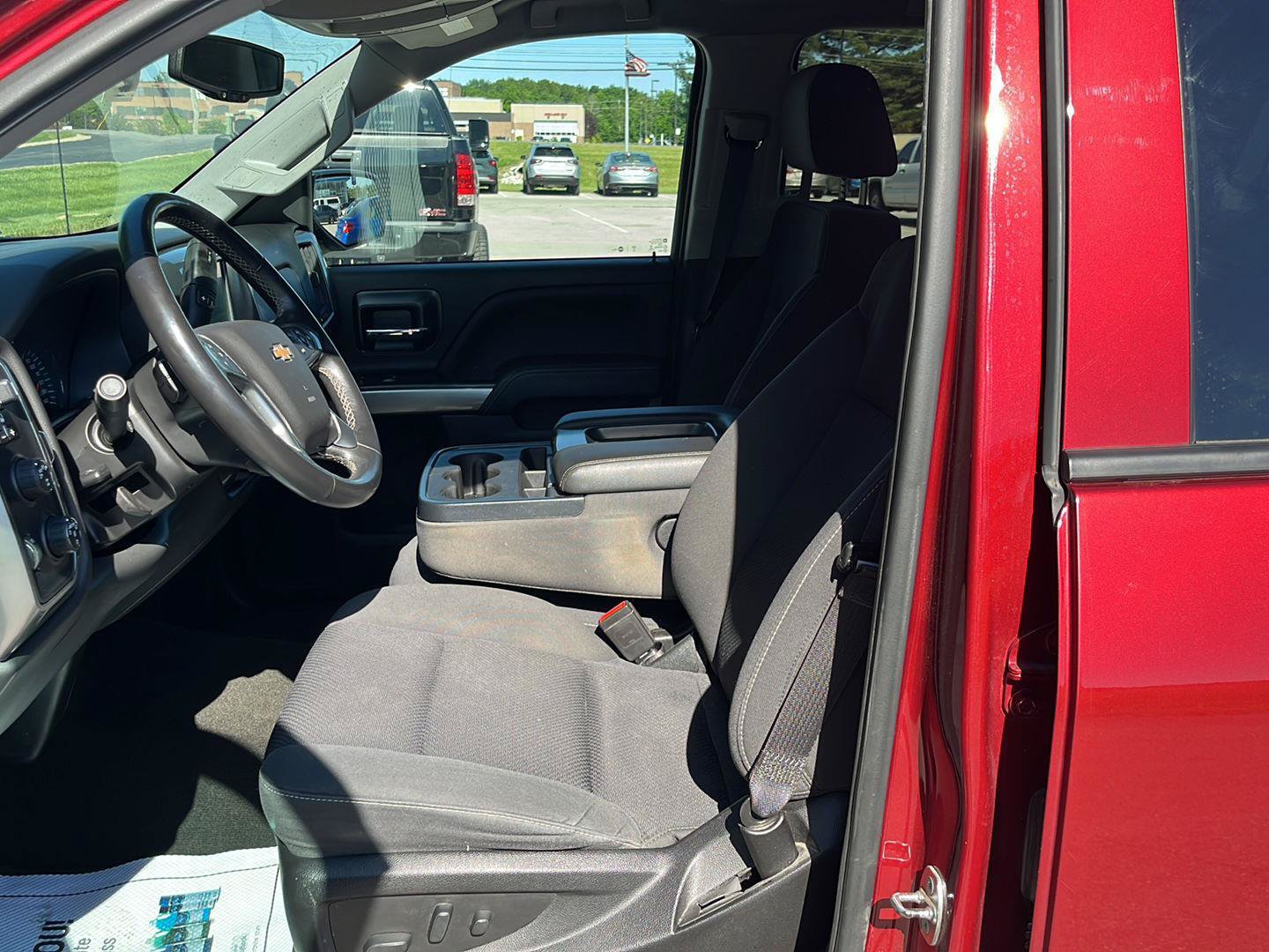 Used 2018 Chevrolet Silverado 1500 LT w/ All Star Edition AWD/4WD image 24
