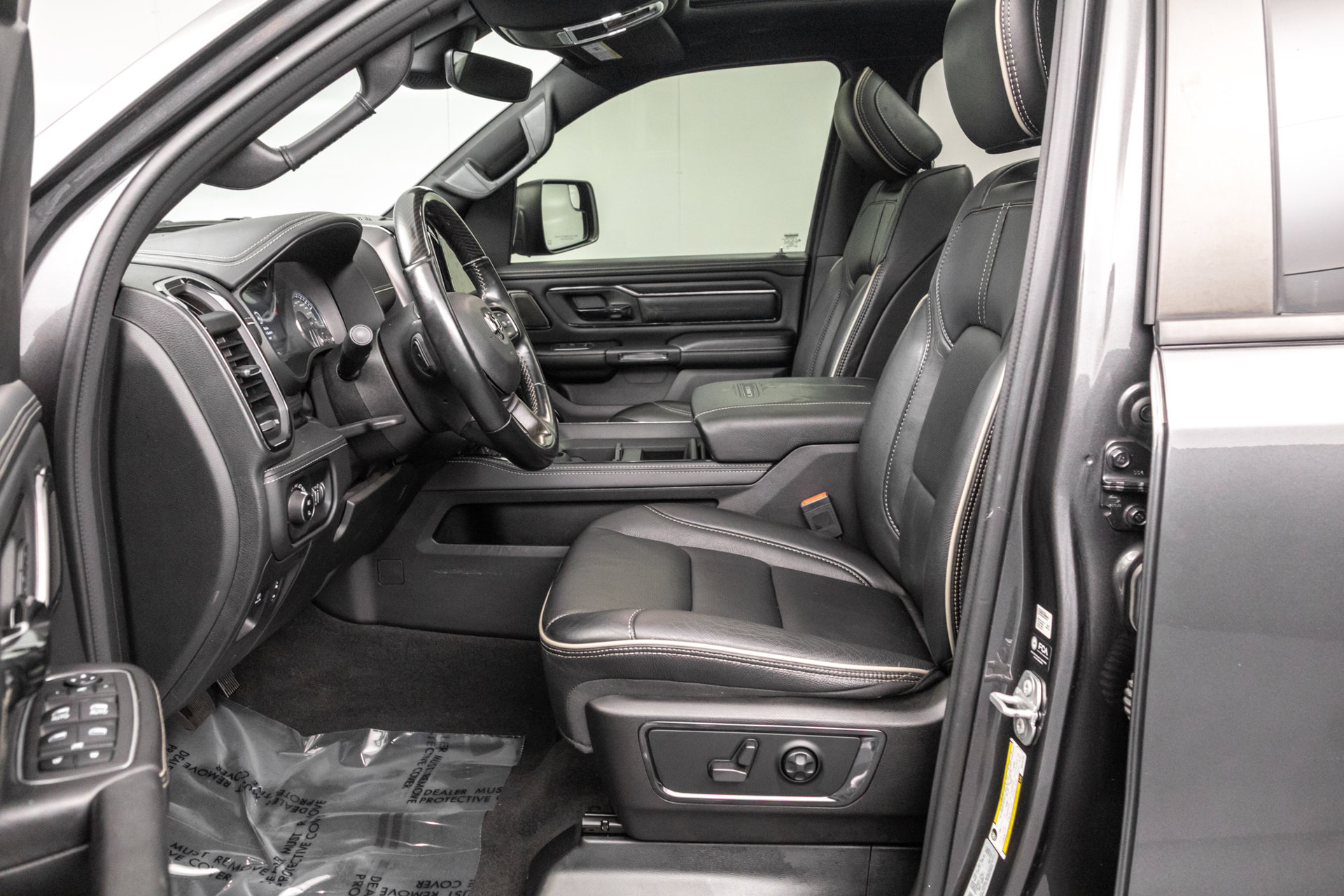 Used 2022 RAM 1500 Limited w/ Night Edition AWD/4WD image 5