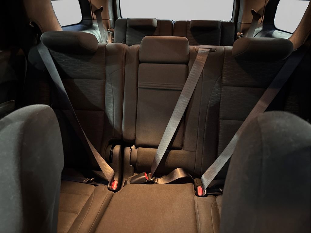 Used 2020 Dodge Durango SXT image 16