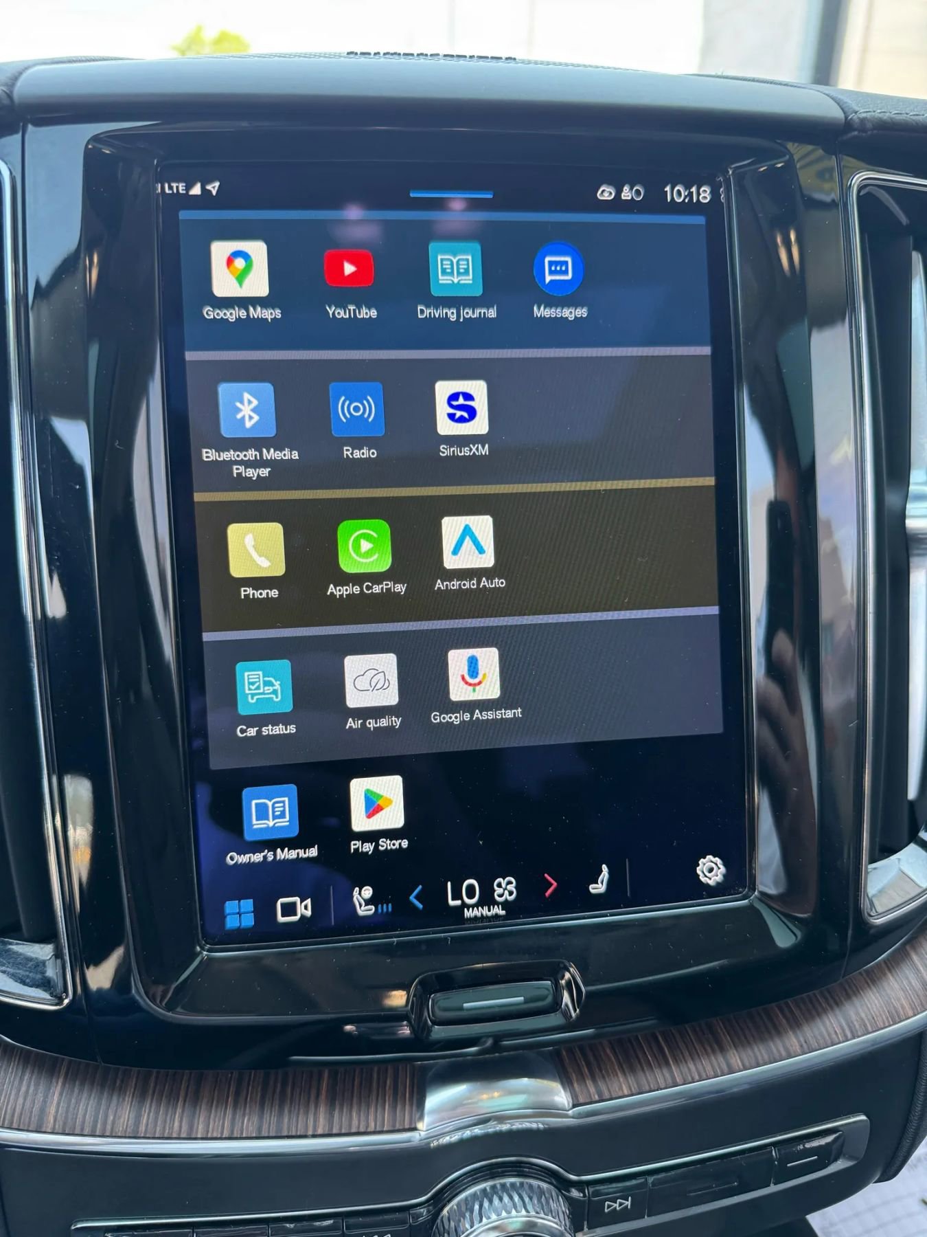 Used 2023 Volvo XC60 B5 Ultimate w/ Climate Package image 21