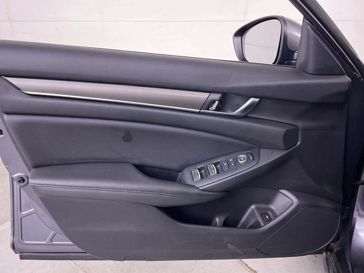 Used 2020 Honda Accord LX image 10