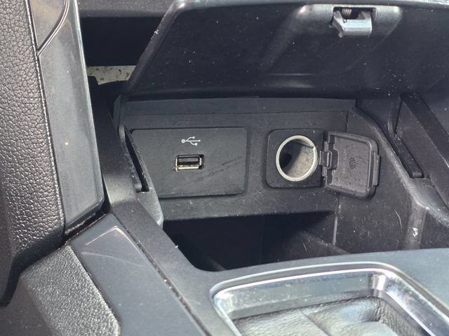 Used 2018 Ford Explorer XLT FWD image 22