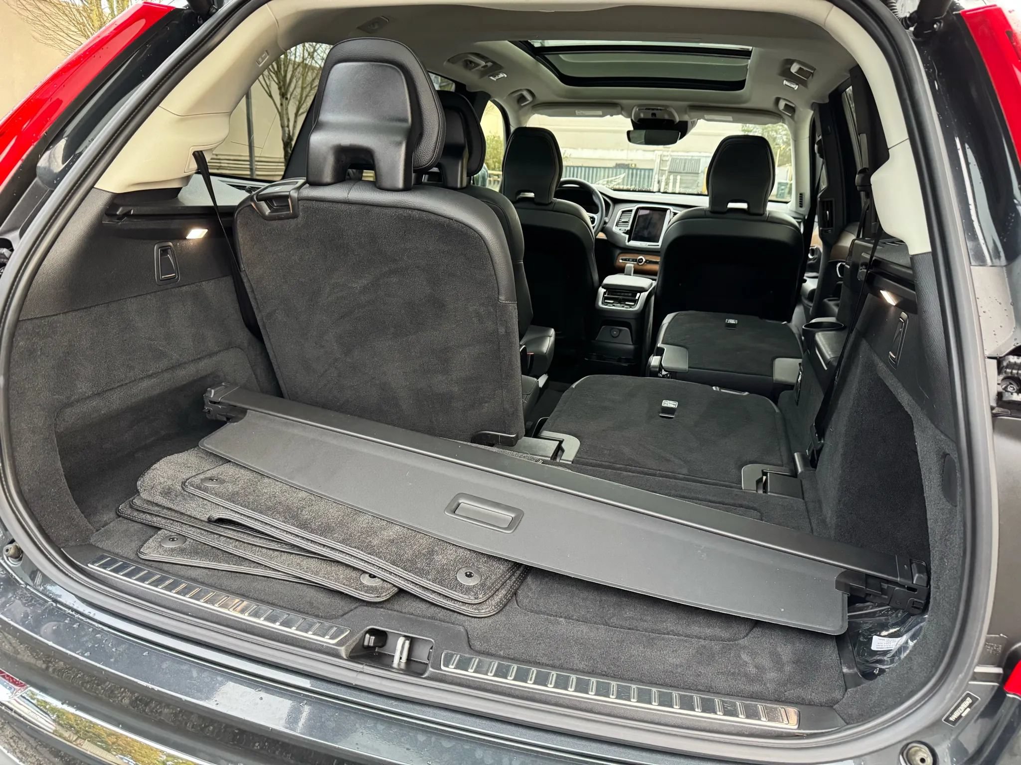 Used 2022 Volvo XC90 T8 Inscription Expression w/ Advanced Package AWD/4WD image 30