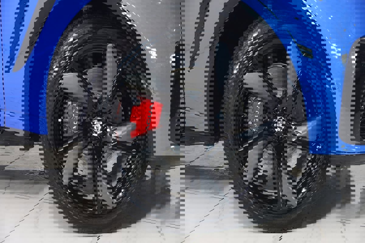 Used 2024 Jaguar F-PACE SVR image 22