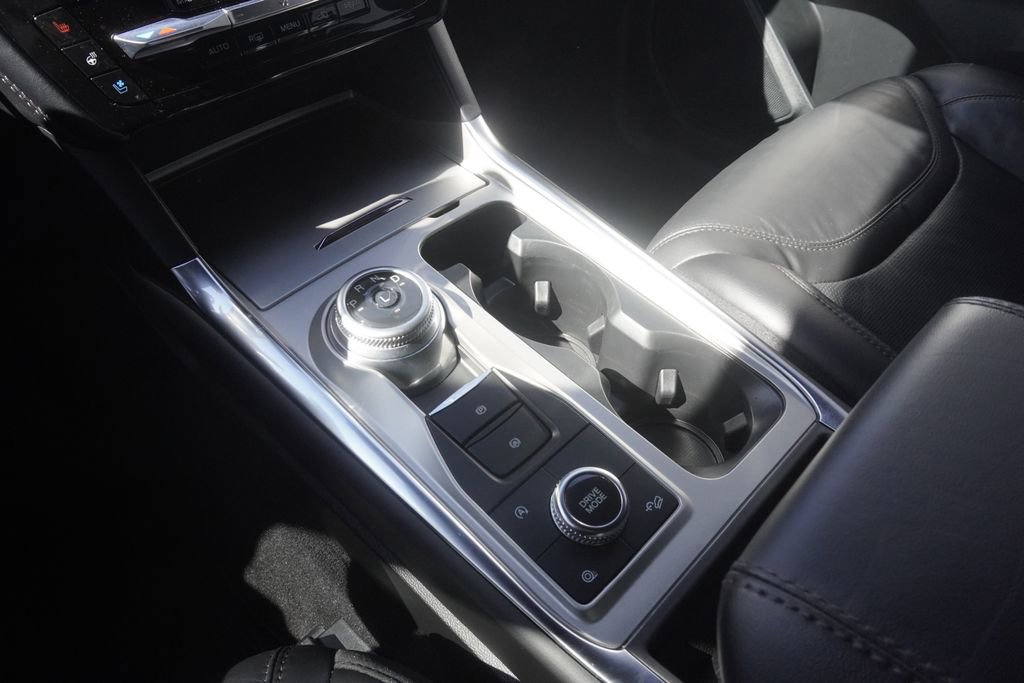 Used 2023 Ford Explorer Platinum w/ Technology Package image 14