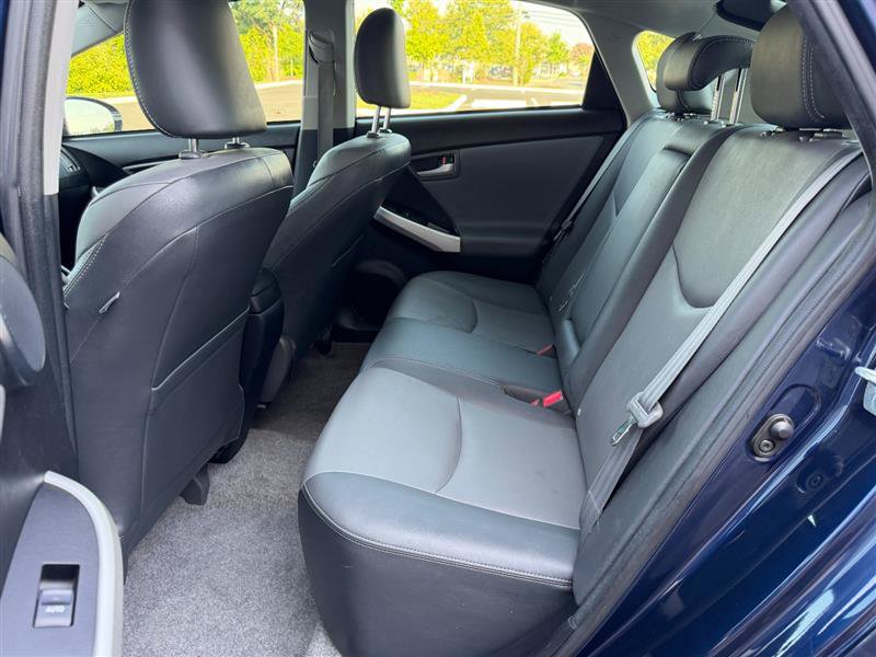 Used 2015 Toyota Prius Five w/ Advanced Technology Package FWD image 32