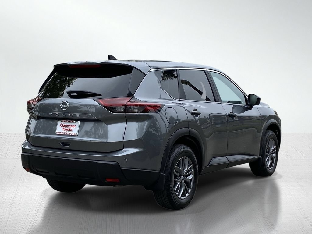 Used 2025 Nissan Rogue S FWD image 8