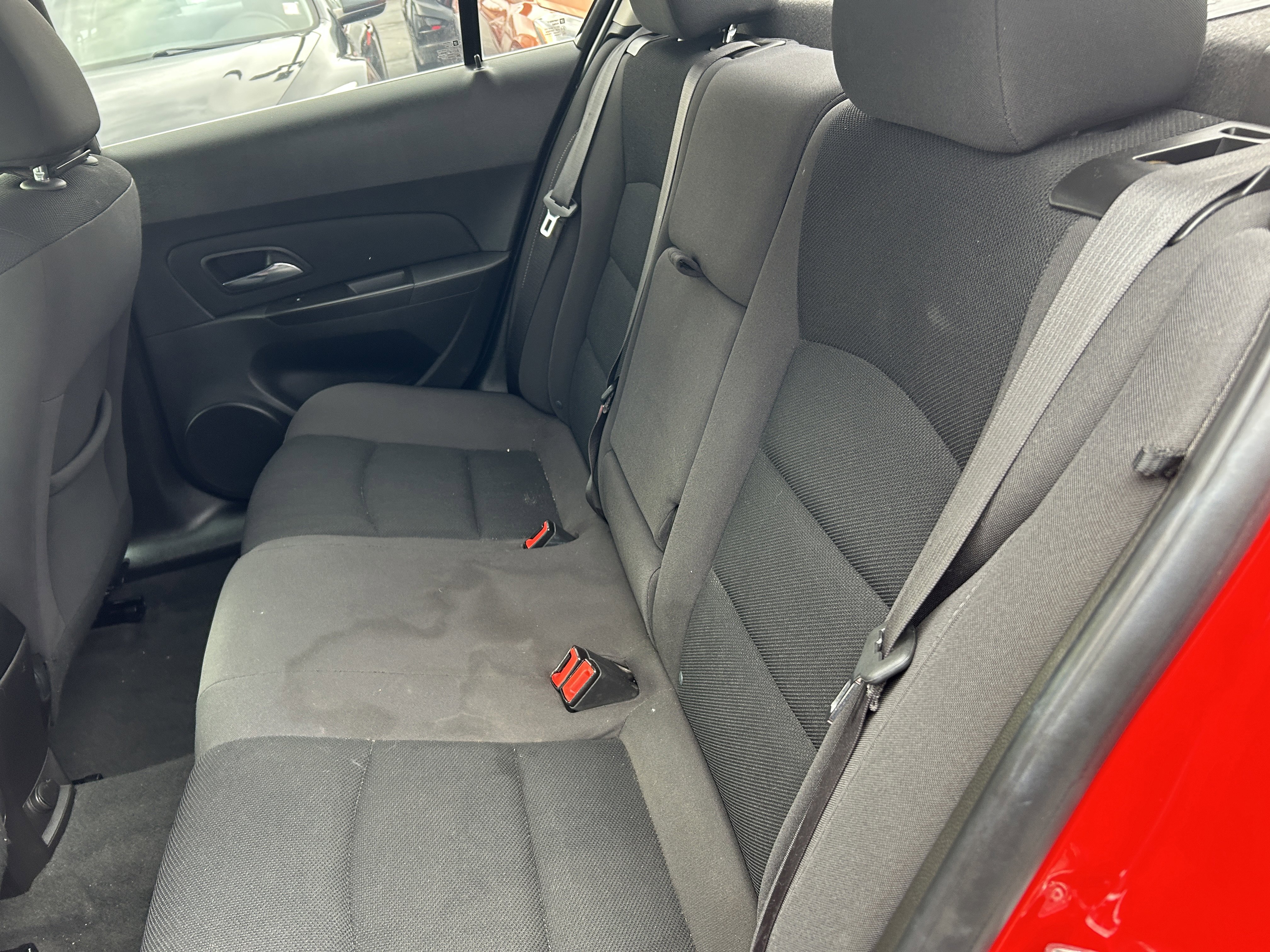 Used 2016 Chevrolet Cruze LT image 9