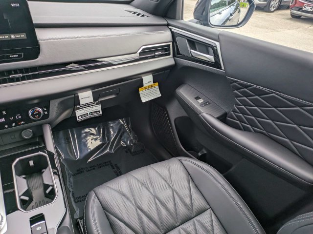 New 2026 Mitsubishi Outlander SEL Black Edition FWD image 17