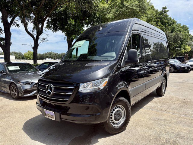 New 2025 Mercedes-Benz Sprinter 2500 image 1
