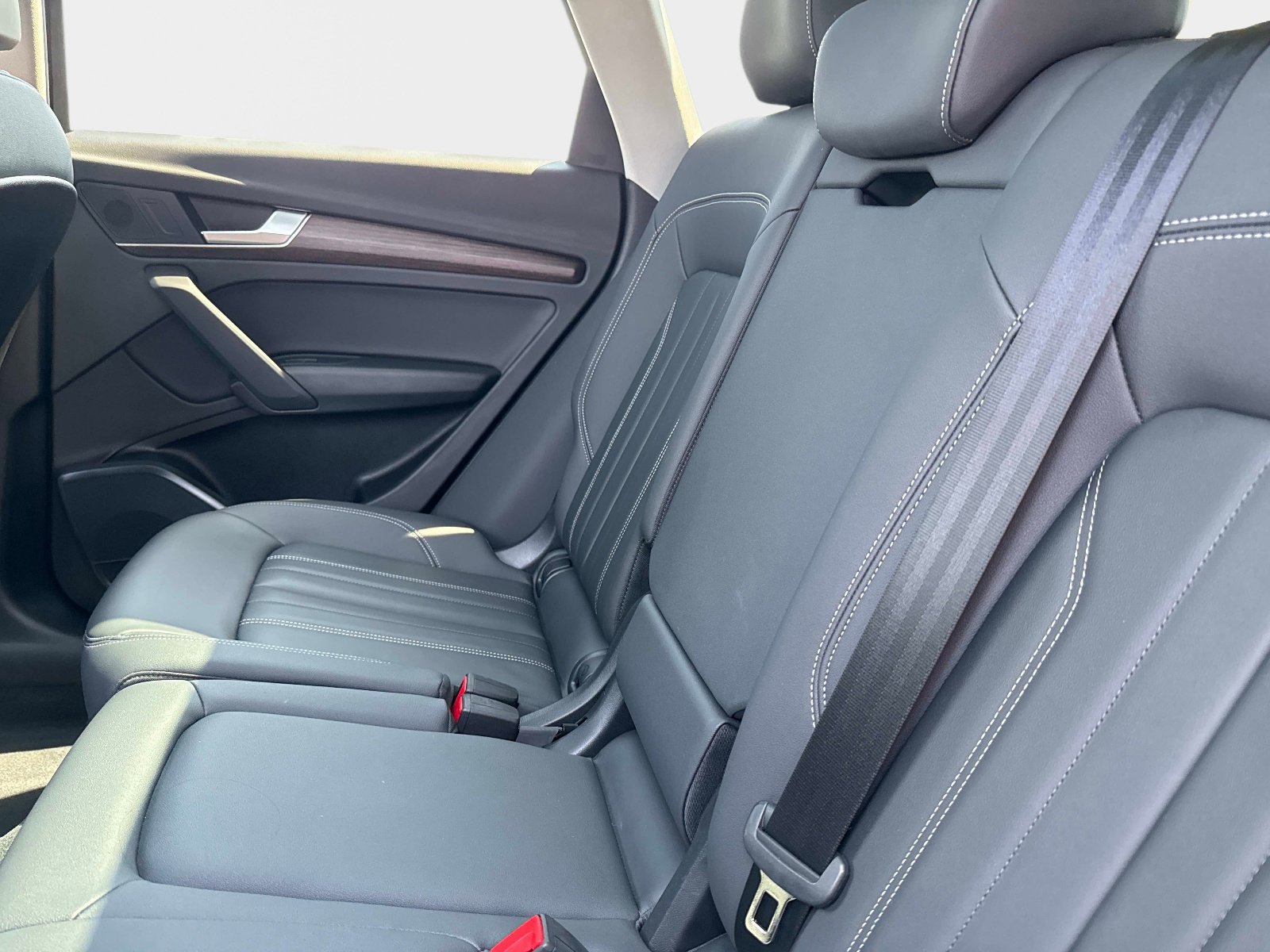 Used 2025 Audi Q5 2.0T Premium w/ Convenience Plus Package image 12