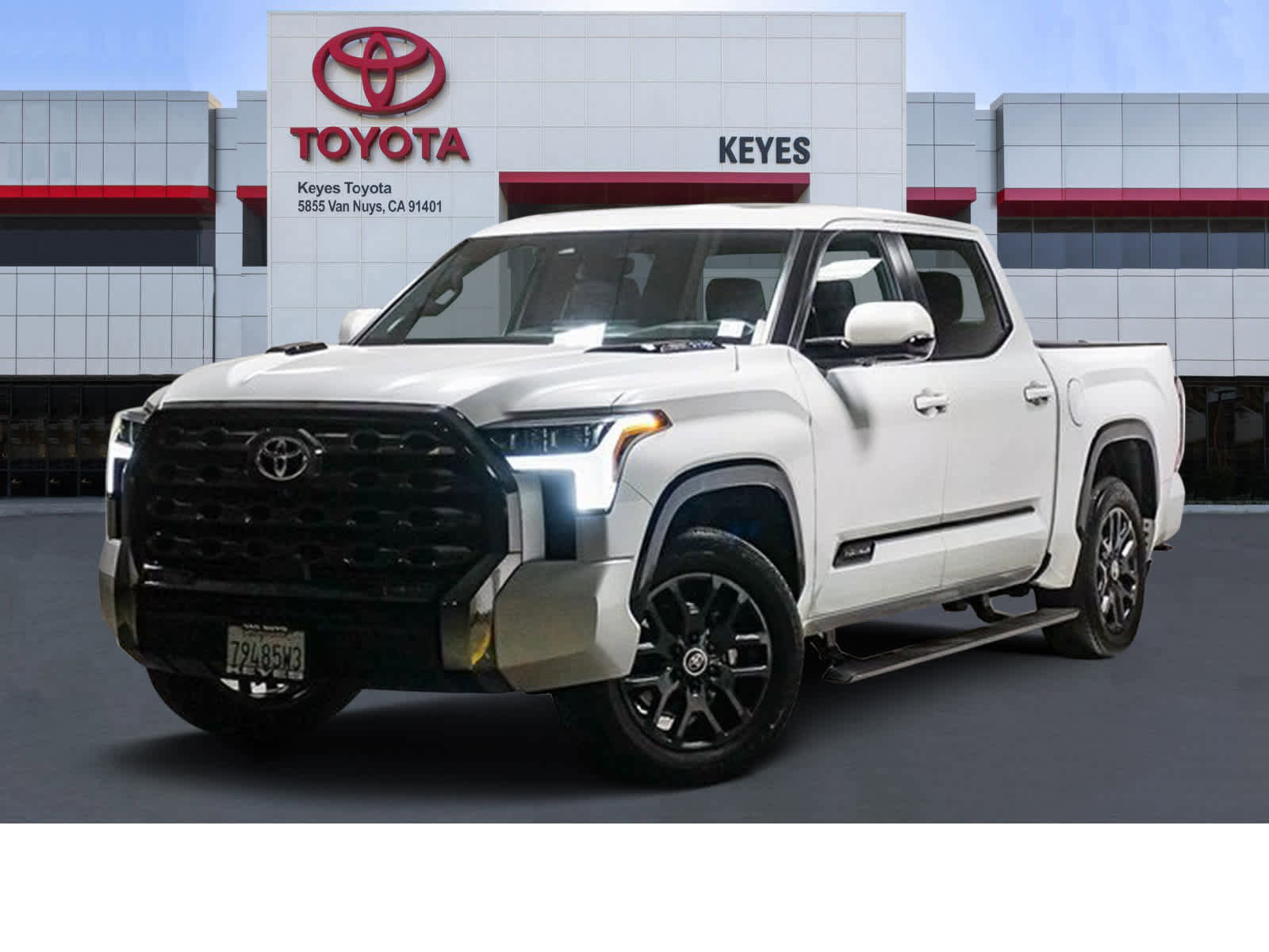 Used 2024 Toyota Tundra Platinum AWD/4WD image 1