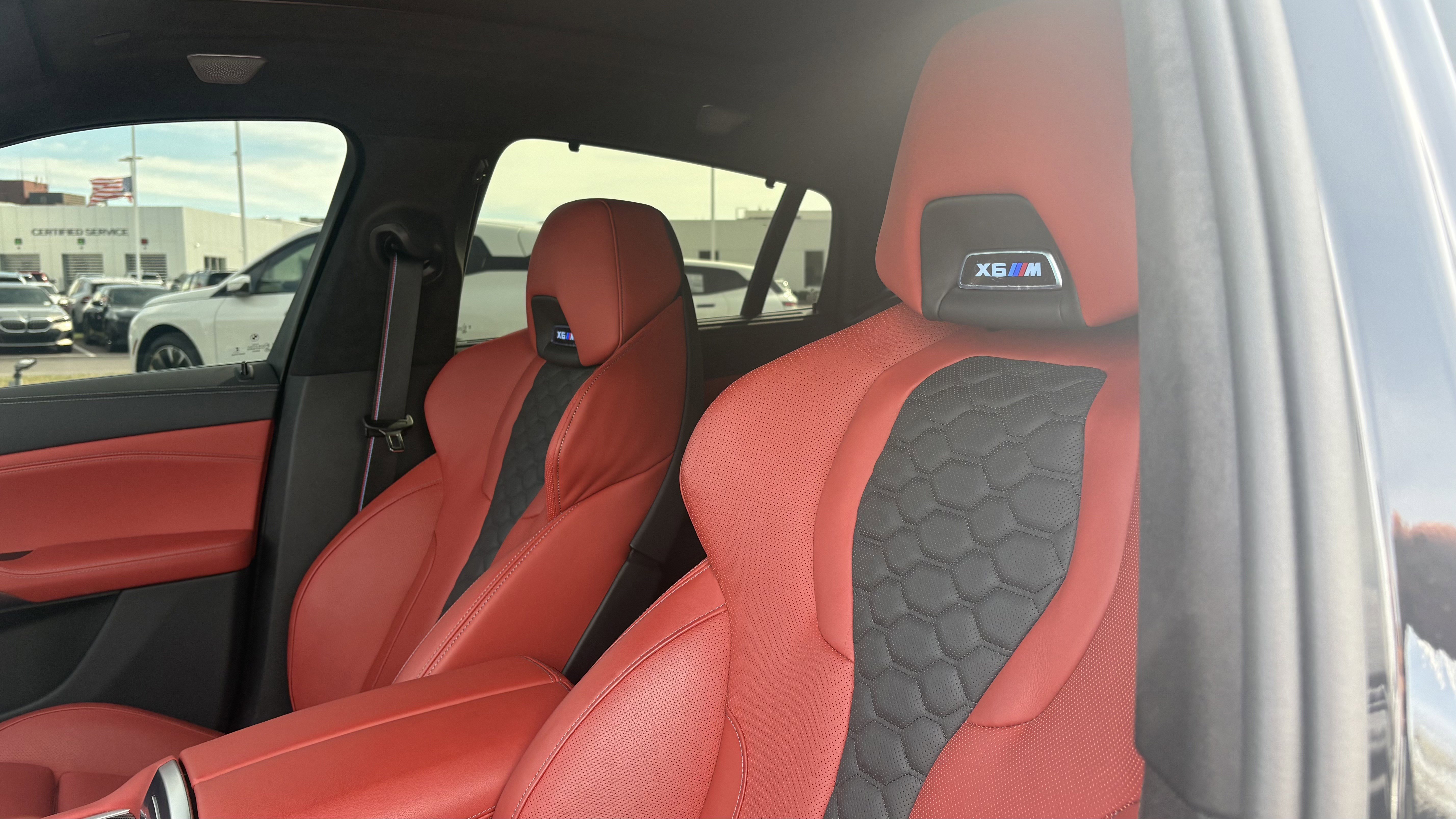 Used 2025 BMW X6 M Competition w/ Executive Package AWD/4WD image 18