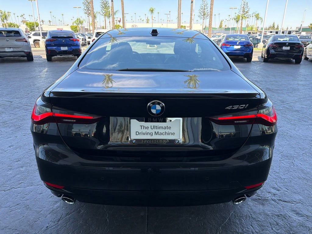 Used 2026 BMW 430i Coupe w/ Parking Assistance Package RWD image 4