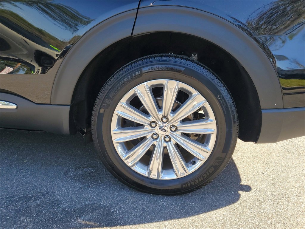 Used 2022 Ford Explorer Limited w/ Limited Technology Package image 5