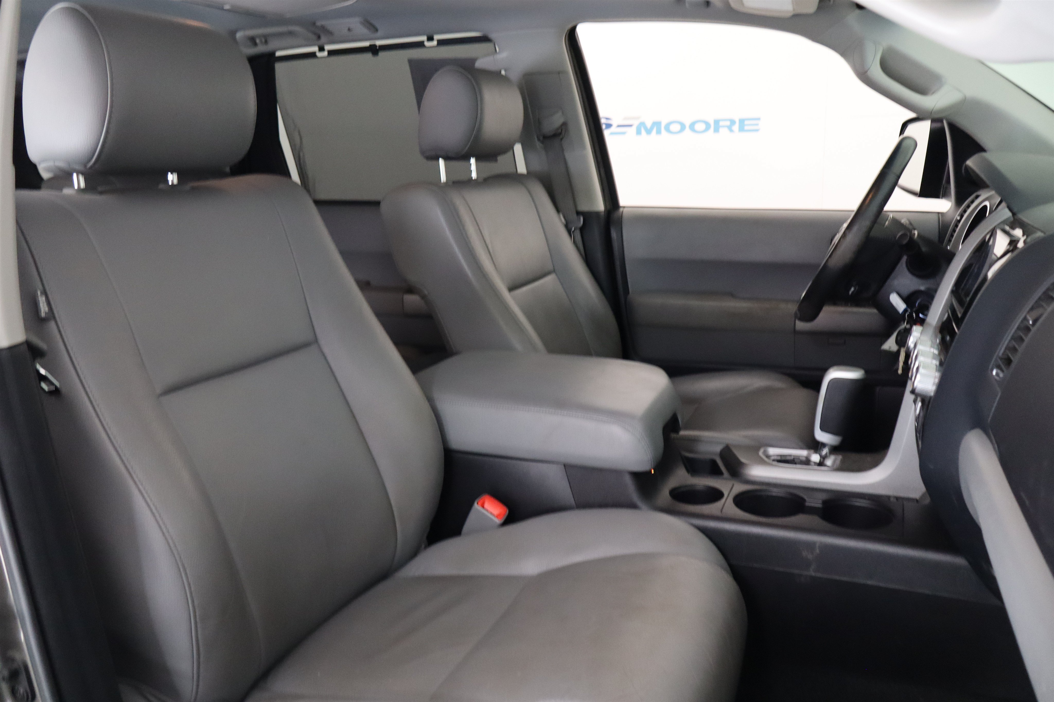 Used 2015 Toyota Sequoia Limited AWD/4WD image 20