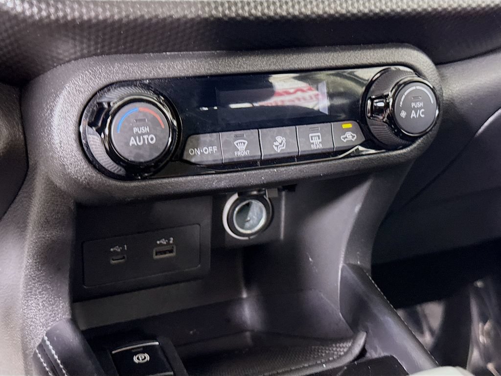 Certified 2021 Nissan Kicks SV FWD image 8