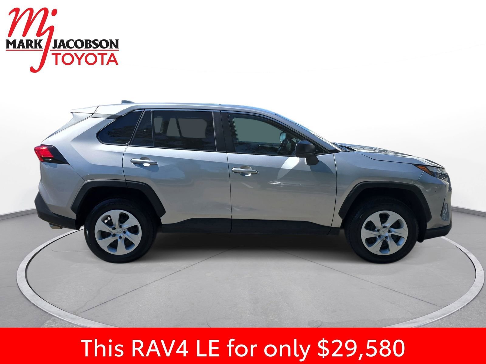 Used 2024 Toyota RAV4 LE FWD image 7