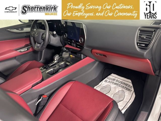 Used 2025 Lexus NX 250 FWD w/ Towing Package (2000 Lbs) image 13