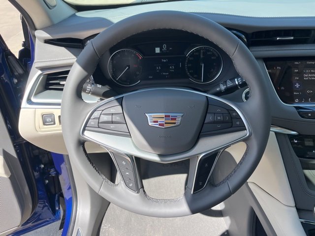 New 2025 Cadillac XT5 Premium Luxury w/ LPO, Floor Liner Package image 18