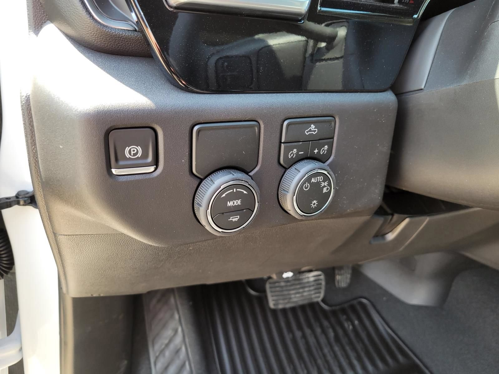 New 2026 Chevrolet Silverado 1500 LT w/ Texas Edition Plus RWD image 16