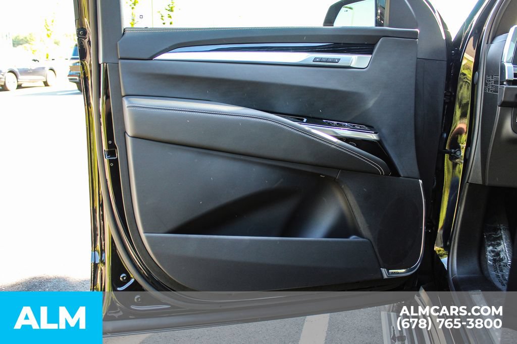 Used 2026 Cadillac Escalade ESV Sport AWD/4WD image 35