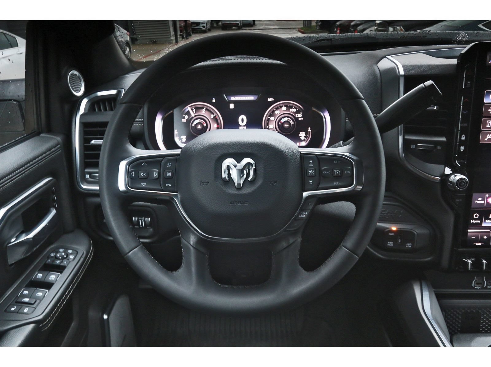 Used 2025 RAM 3500 Laramie AWD/4WD image 15