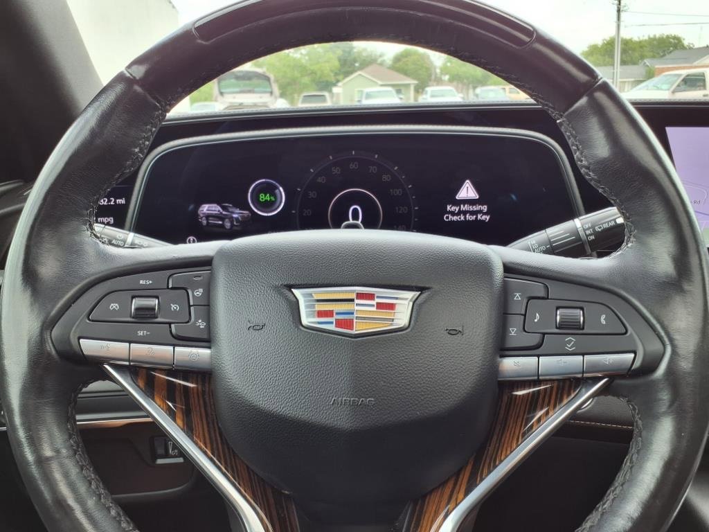Used 2023 Cadillac Escalade Premium Luxury image 23