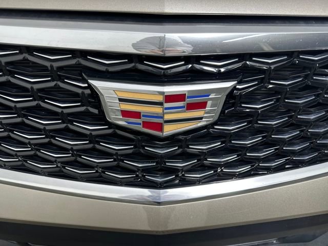 Used 2024 Cadillac XT4 Luxury image 9