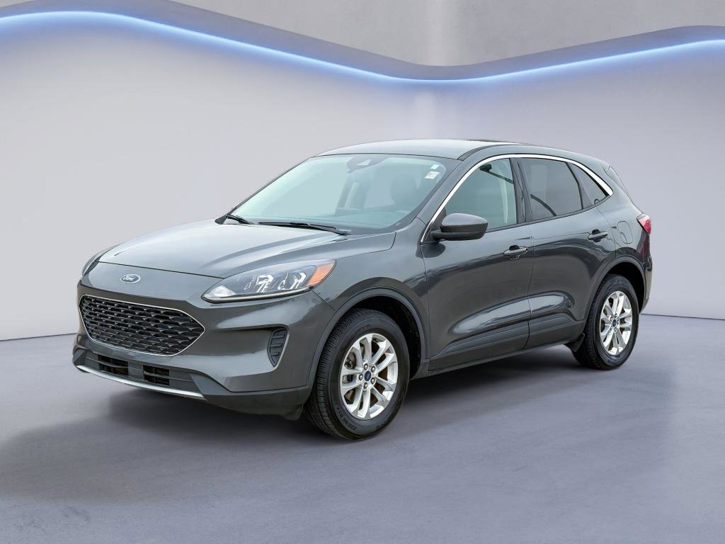 Used 2020 Ford Escape SE image 2