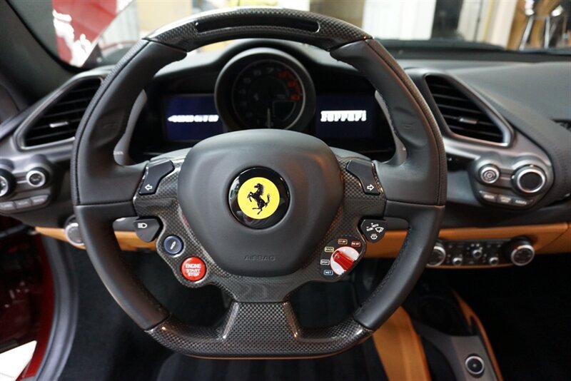 Used 2019 Ferrari 488 GTB RWD image 12