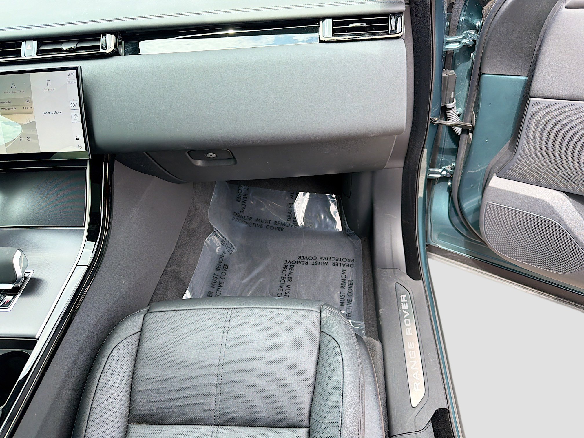 Used 2026 Land Rover Range Rover Velar Dynamic SE image 18