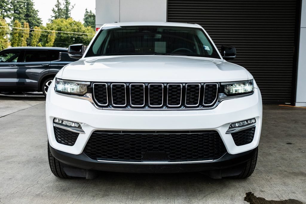 Used 2023 Jeep Grand Cherokee Limited AWD/4WD image 2