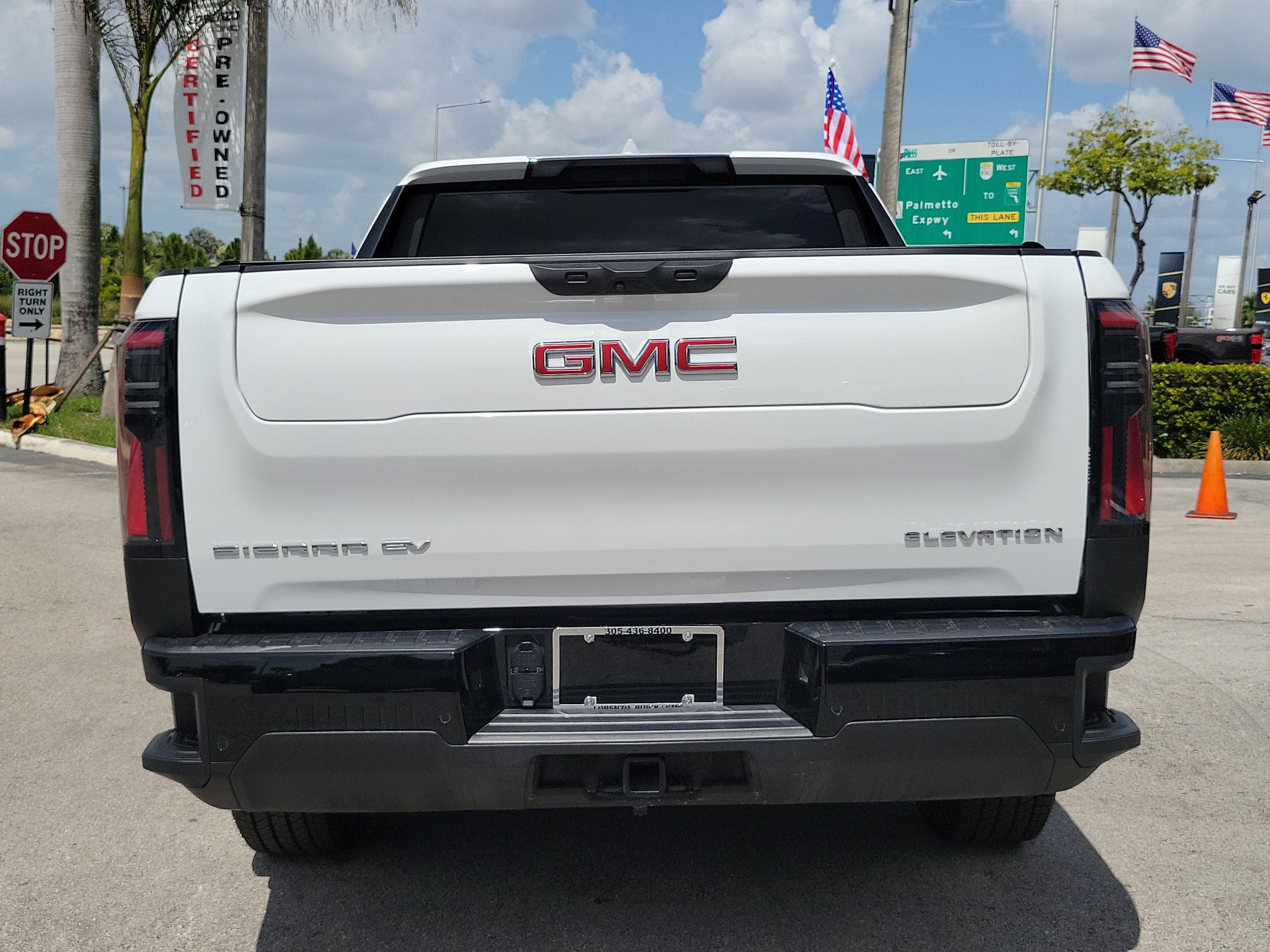 Used 2026 GMC Sierra EV Elevation AWD/4WD image 6