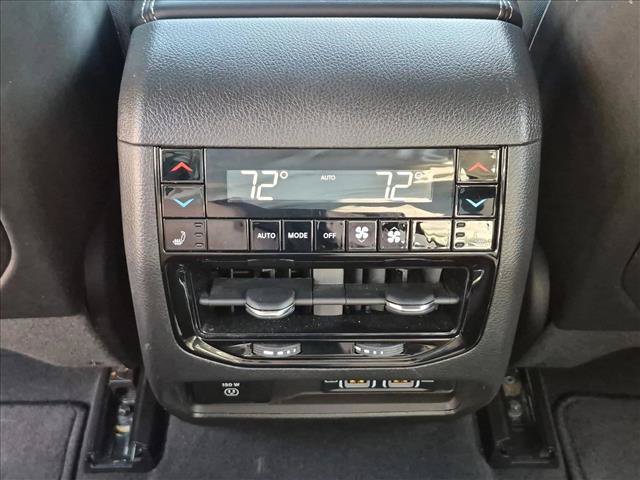 Used 2023 Jeep Grand Cherokee Overland w/ Luxury Tech Group IV AWD/4WD image 17