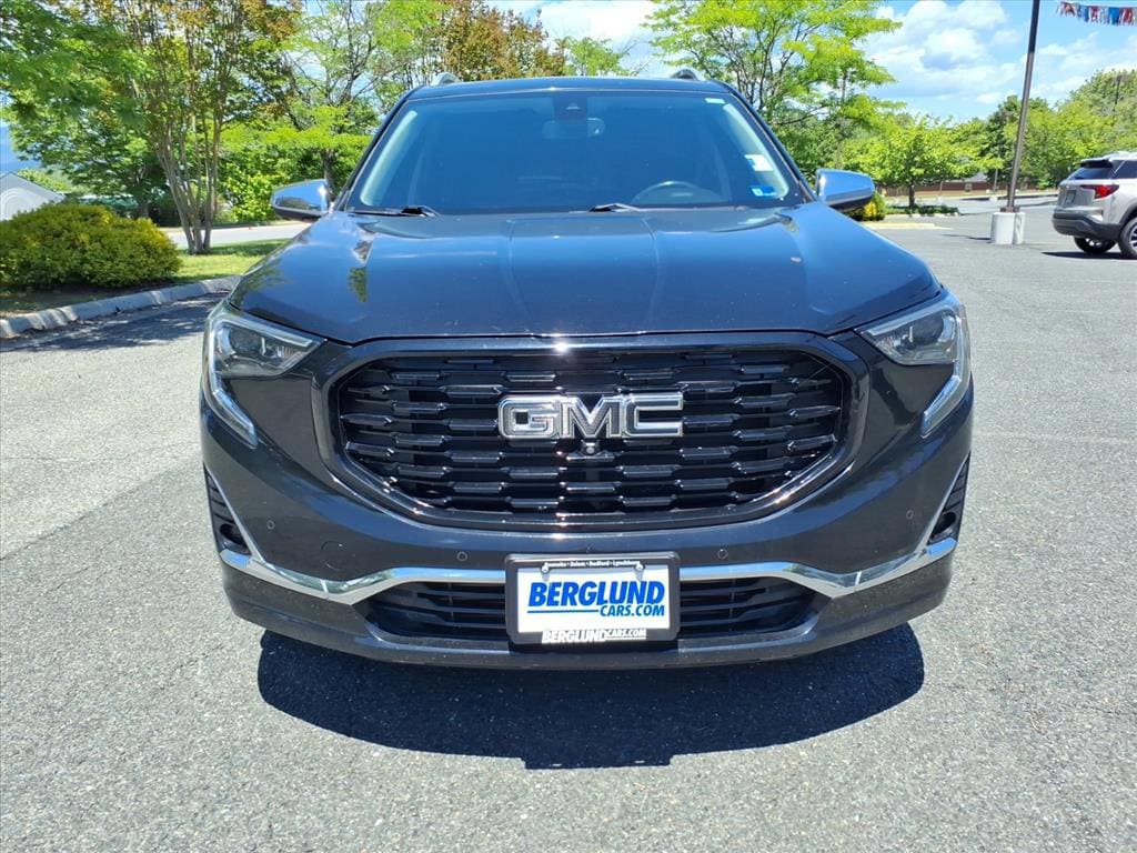 Used 2020 GMC Terrain Denali w/ Denali Premium Package FWD image 8