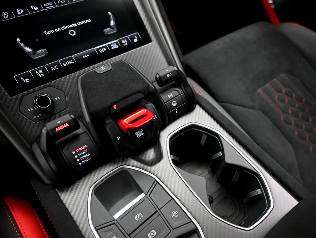 Used 2023 Lamborghini Urus Performante AWD/4WD image 22