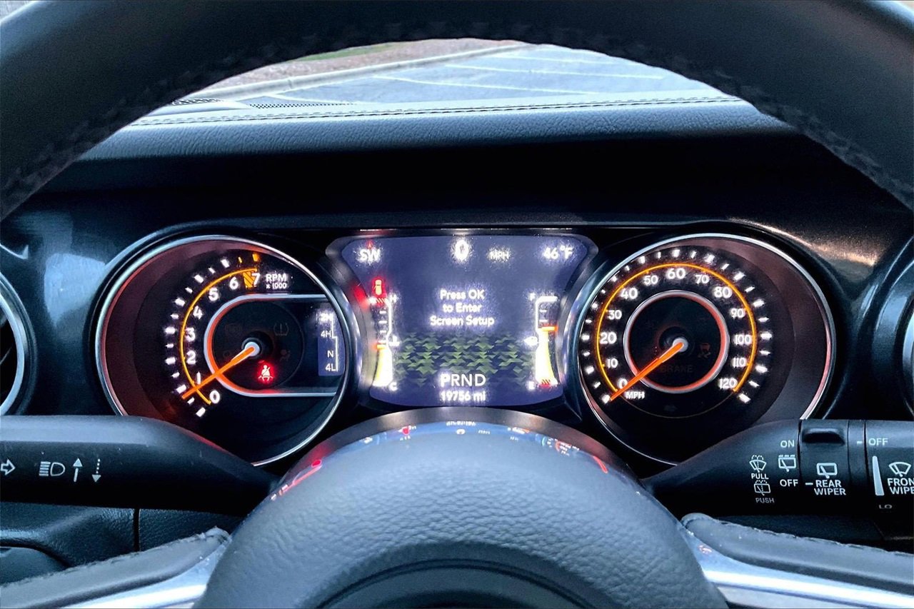 Certified 2022 Jeep Wrangler Unlimited Sahara image 9