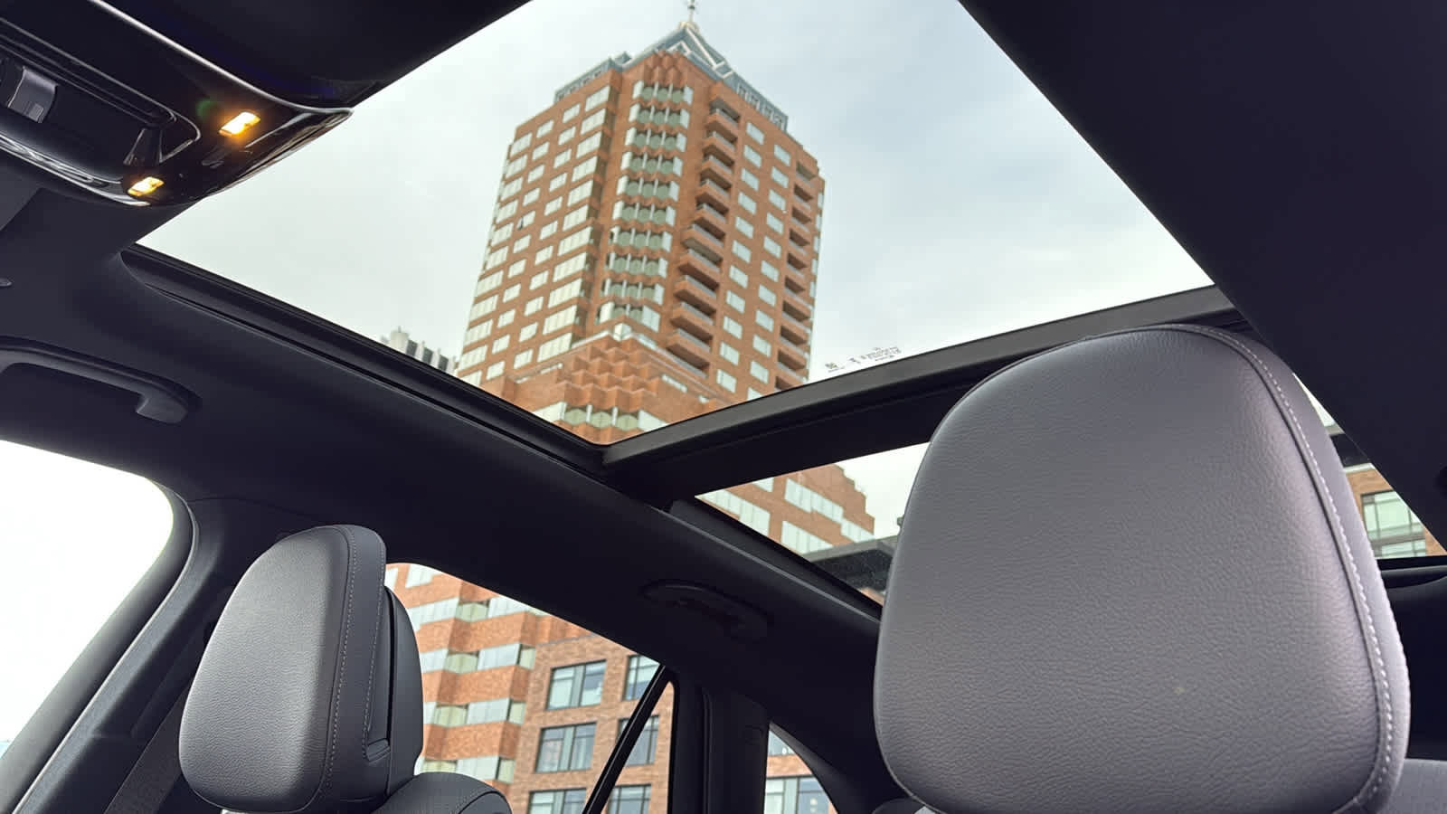 New 2026 Mercedes-Benz GLC 300 4MATIC image 26