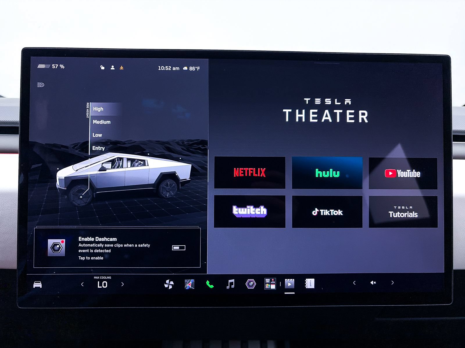 Used 2024 Tesla Cybertruck AWD Crew Cab image 26