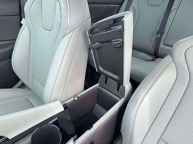New 2026 Hyundai Elantra Limited FWD image 20