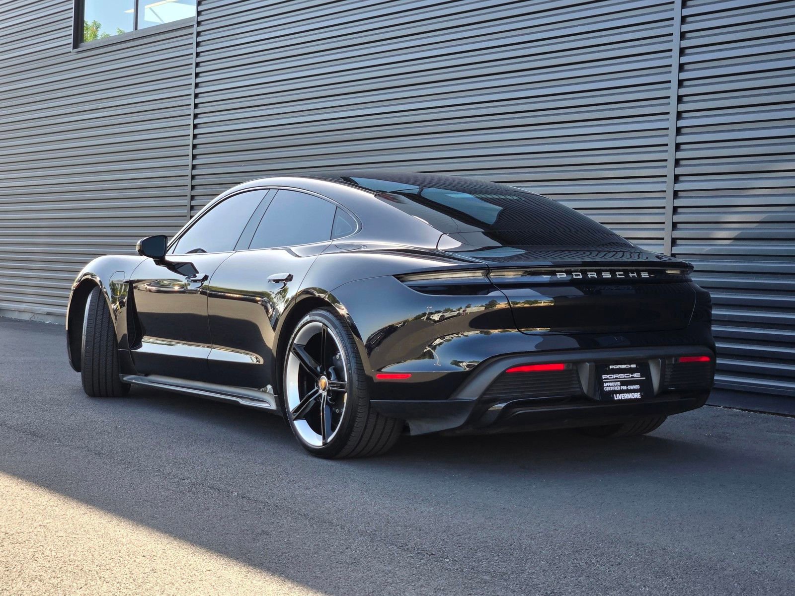 Certified 2020 Porsche Taycan Turbo S AWD/4WD image 3