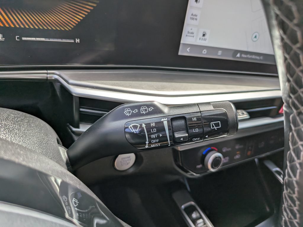 Certified 2025 Kia Sorento S FWD image 35