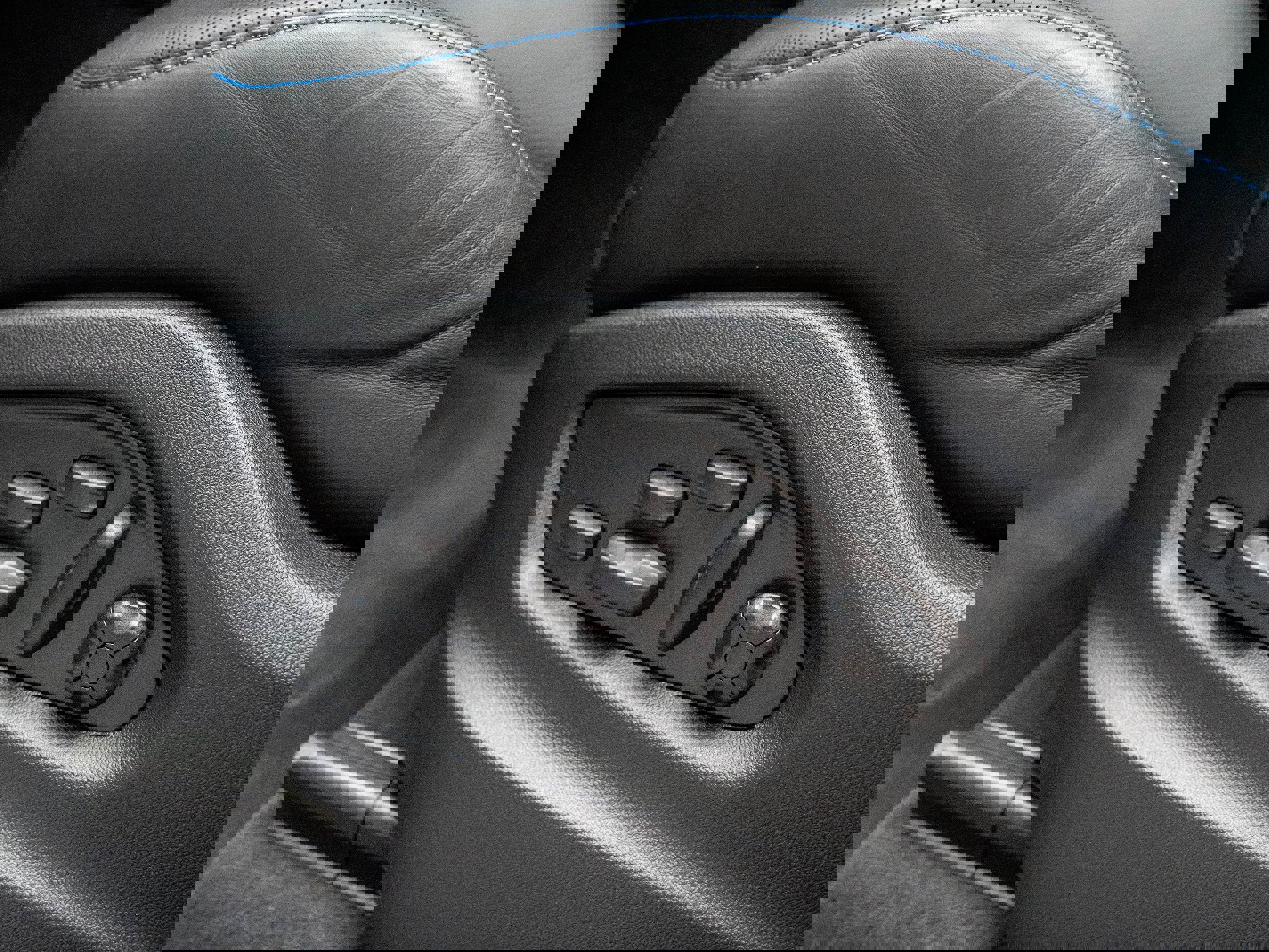 Certified 2025 Porsche Cayenne GTS image 31